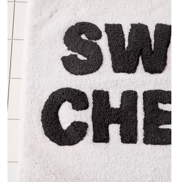 Urban Outfitters Sweet Cheeks Bath Mat NWT - Picture 4 of 10